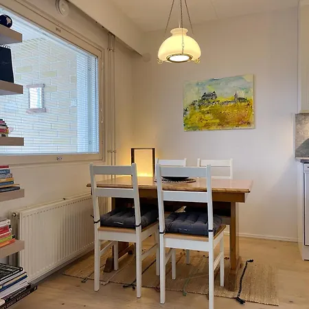 Private Sauna & Free Parking Spacious 1br Near Airport No Elevator Apartment *