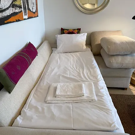 Private Sauna & Free Parking Spacious 1br Near Airport No Elevator Apartment Vantaa